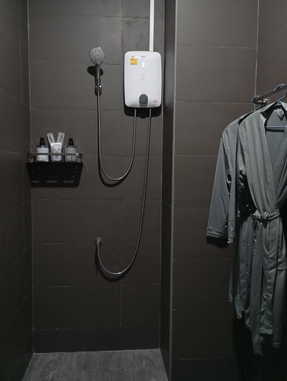 באנג ראק Sk Hometel Samui Airport מראה חיצוני תמונה